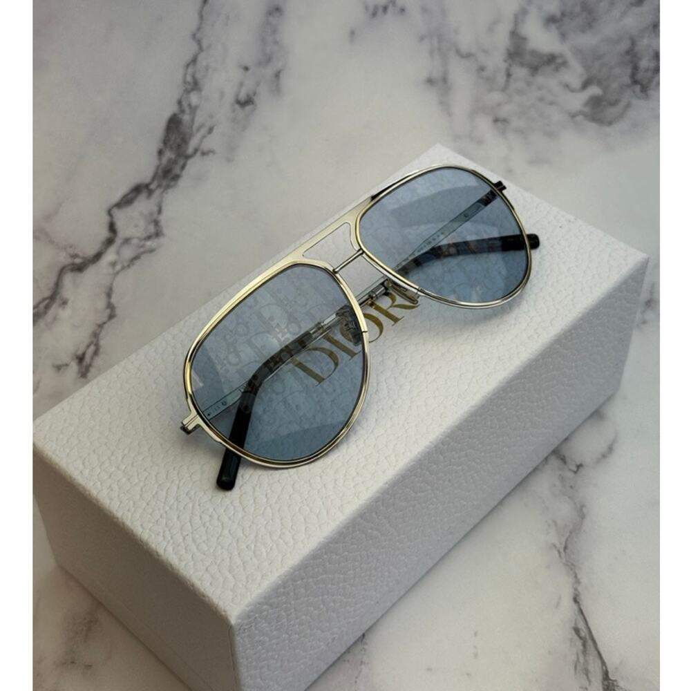 NEW Dior DiorEssential A2U Sunglasses in Logo Oblique Mirror